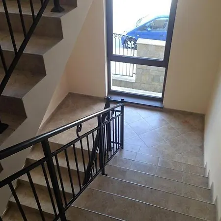Appartement Royal Sun, 6 People, 600 M From The Sea Slantchev Briag